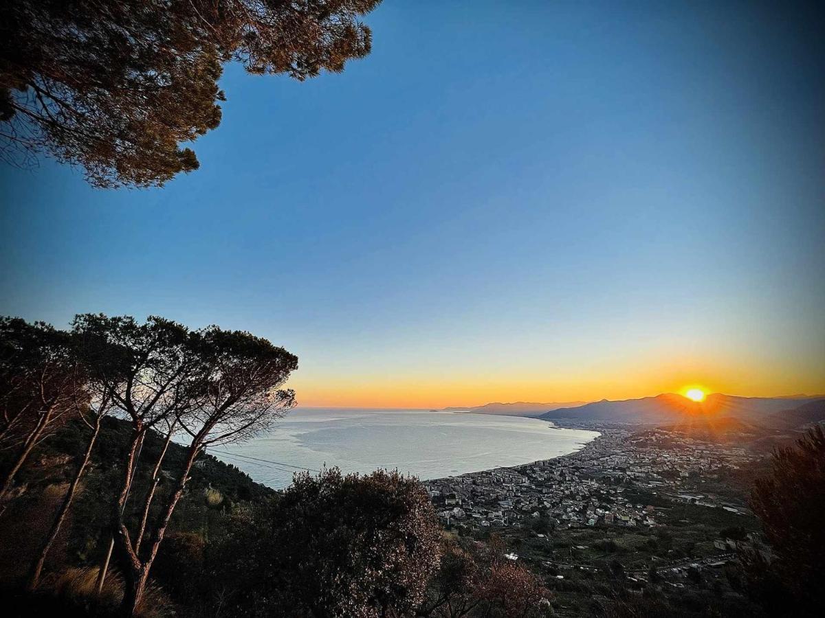 Cipriani 5 Rivieraholiday Pietra Ligure Luaran gambar